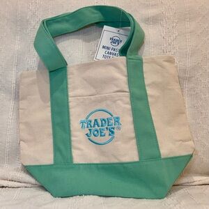 NWT Trader Joe’s Mini Canvas Tote Bag in Mint Green